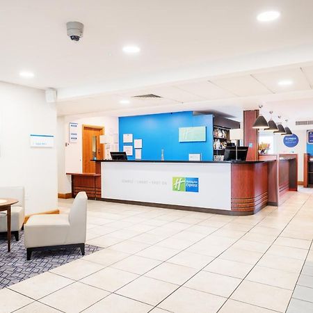 Holiday Inn Express Shrewsbury By Ihg Exteriör bild