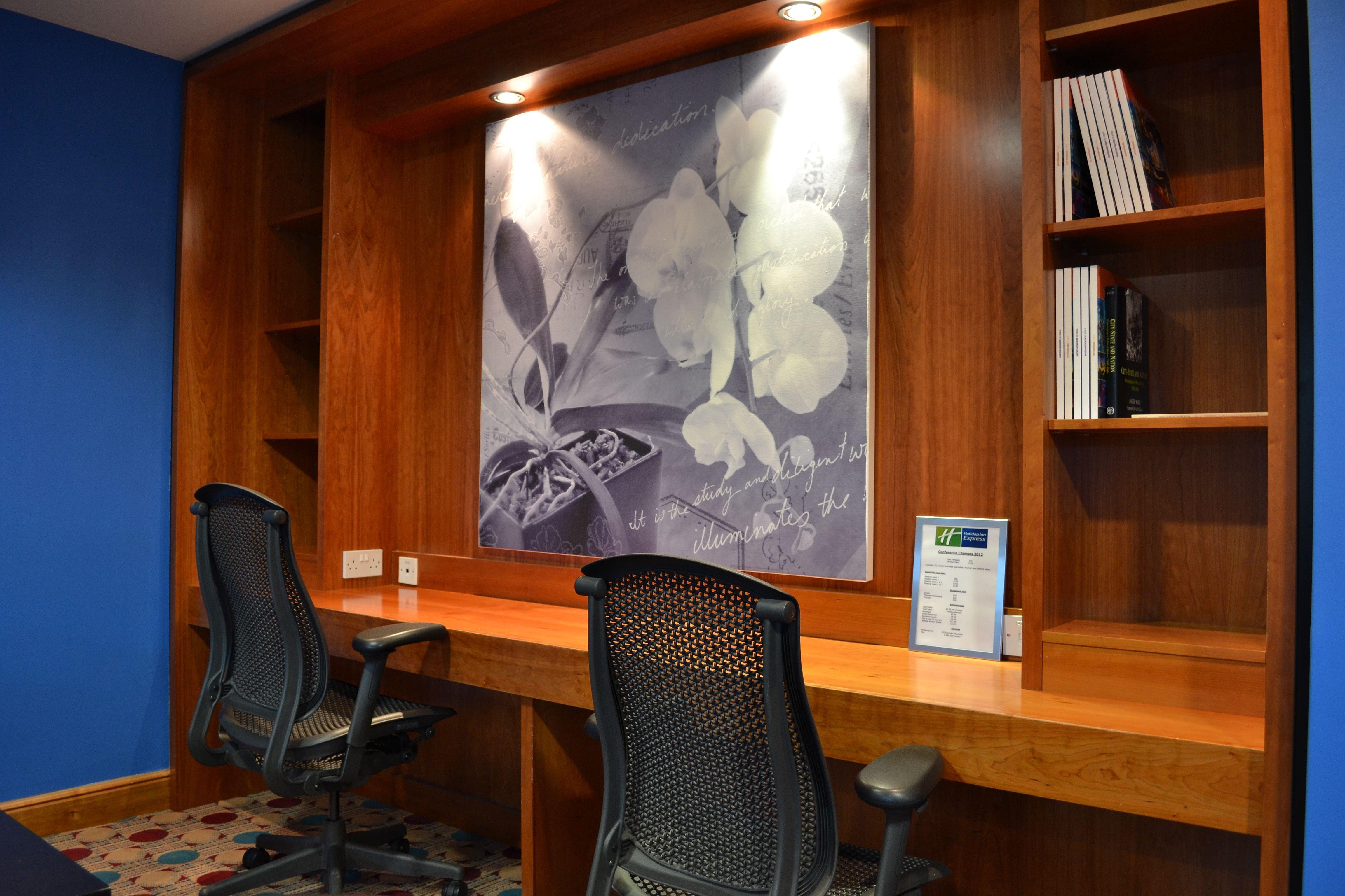 Holiday Inn Express Shrewsbury By Ihg Exteriör bild
