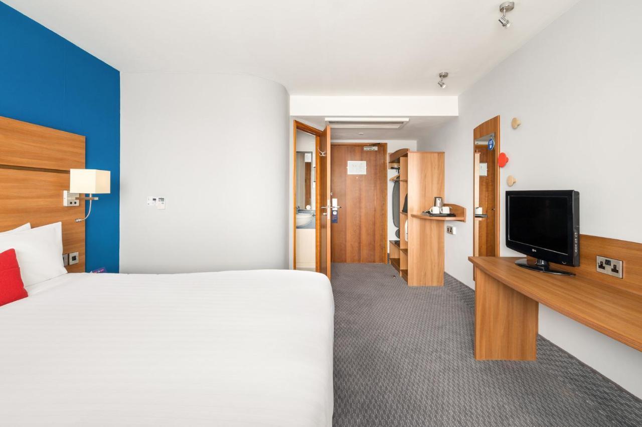 Holiday Inn Express Shrewsbury By Ihg Exteriör bild