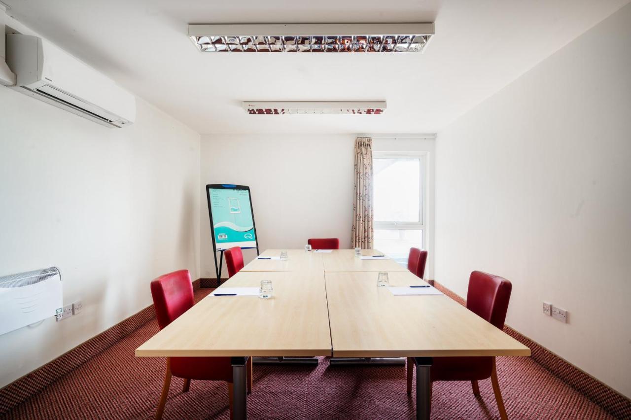 Holiday Inn Express Shrewsbury By Ihg Exteriör bild