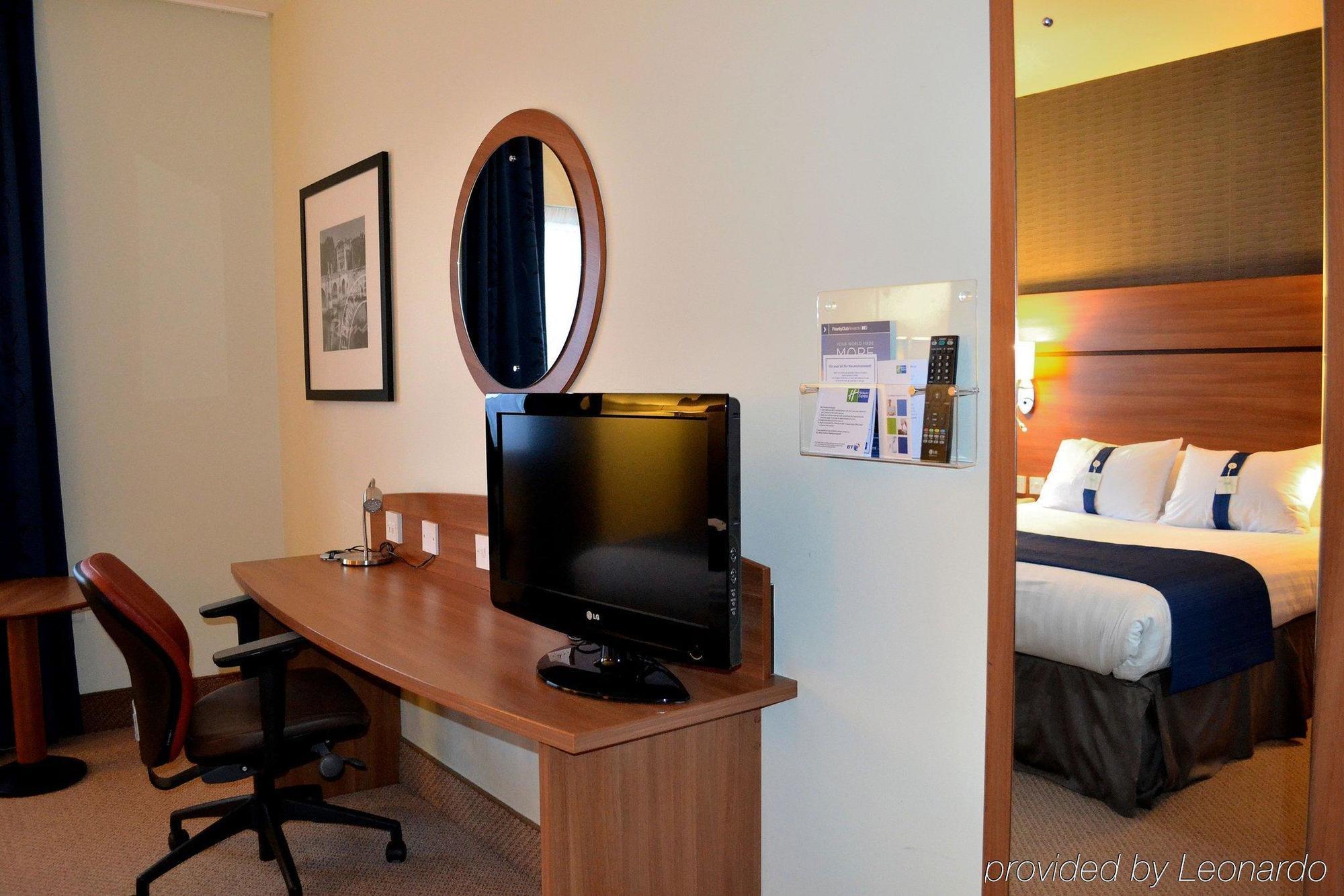 Holiday Inn Express Shrewsbury By Ihg Rum bild